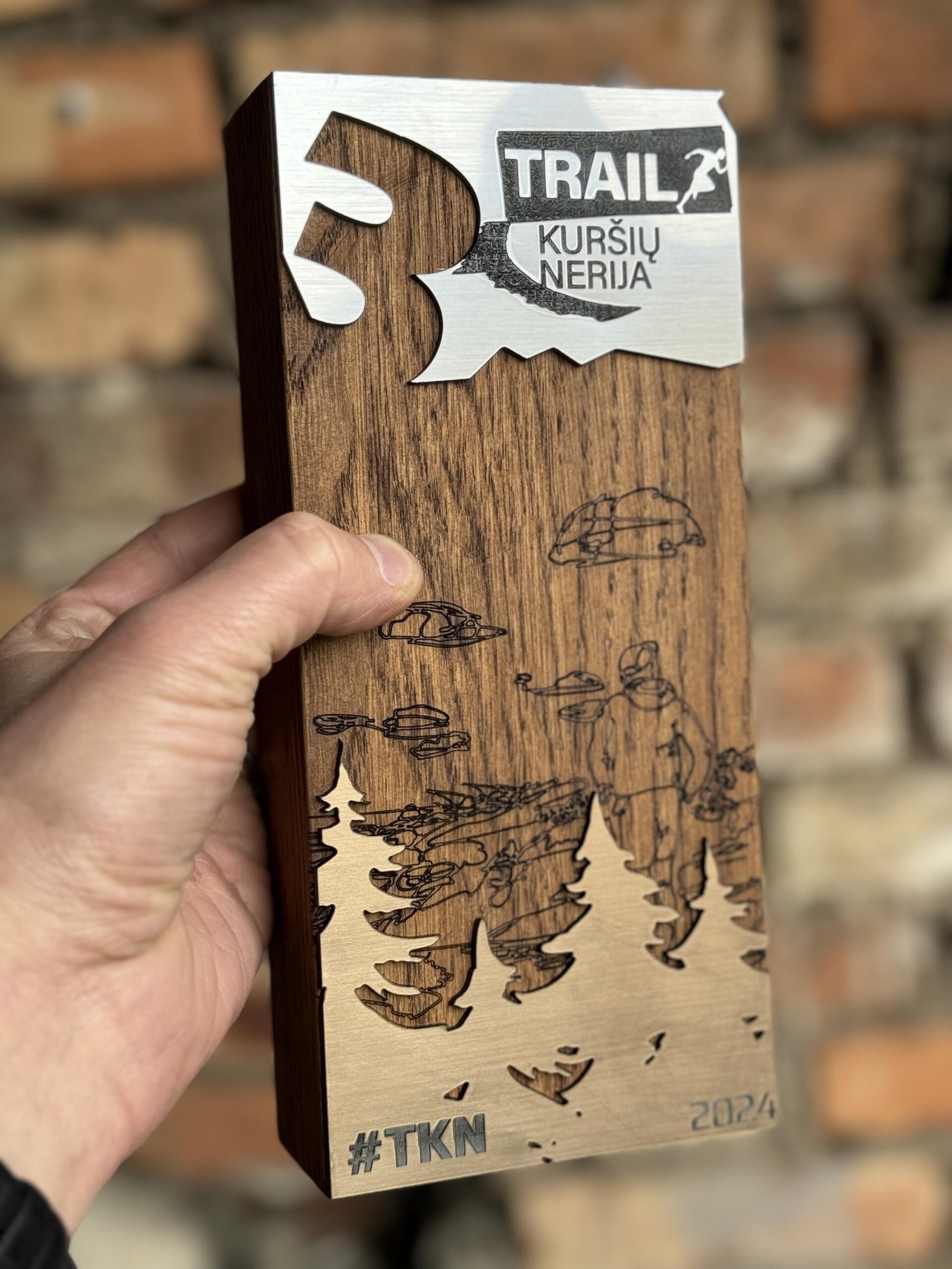 Trail Custom Trophy A027 - Image 6