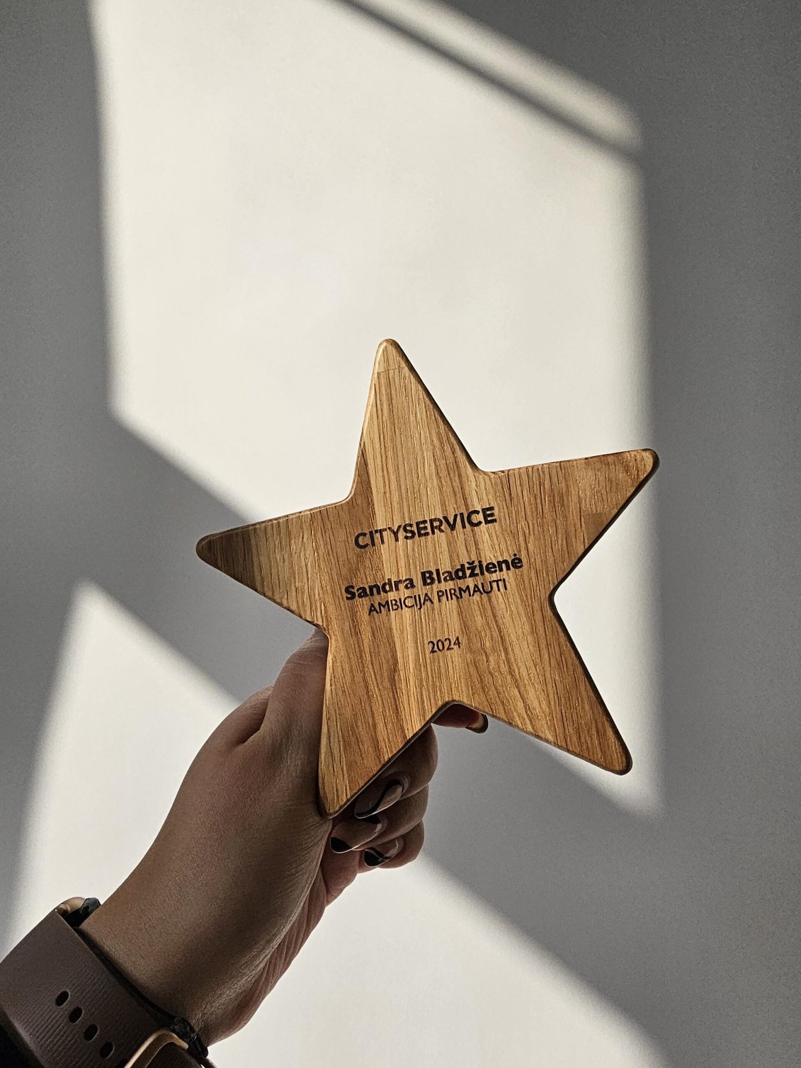 Custom Trophy Star Award A042 - Image 9