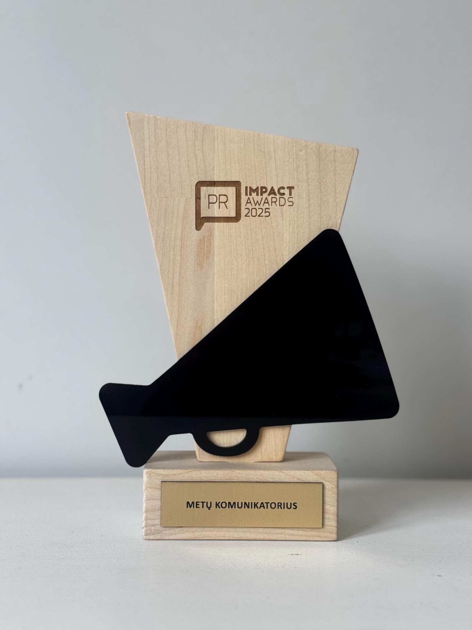 Custom Trophy A050 - Image 4