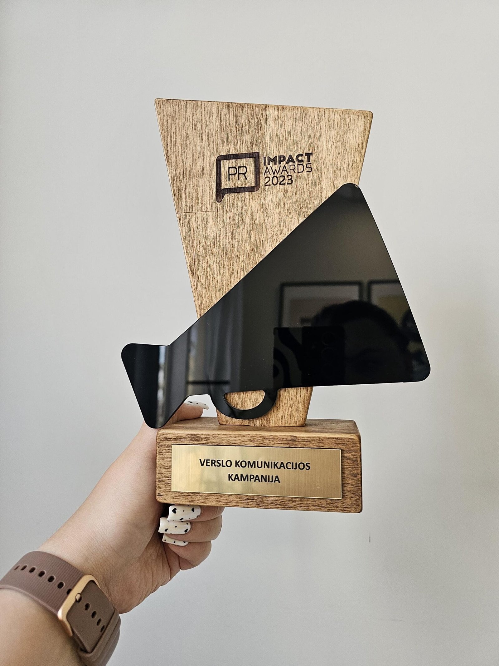 Custom Trophy A050 - Image 9