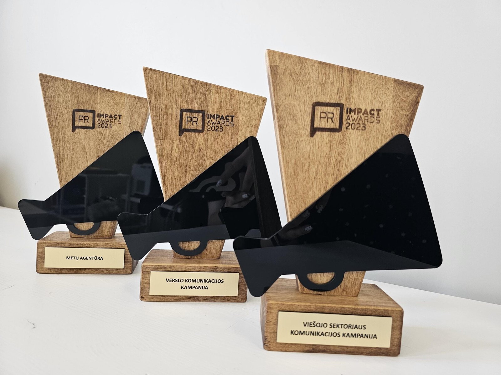 Custom Trophy A050 - Image 5