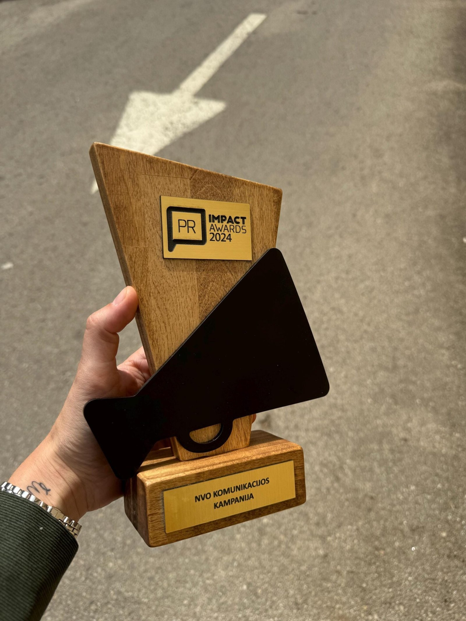 Custom Trophy A050 - Image 10